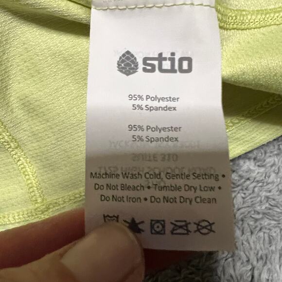 Stio Long Sleeve Shirt Womens Small Green Performance *stains - Picture 8 of 9